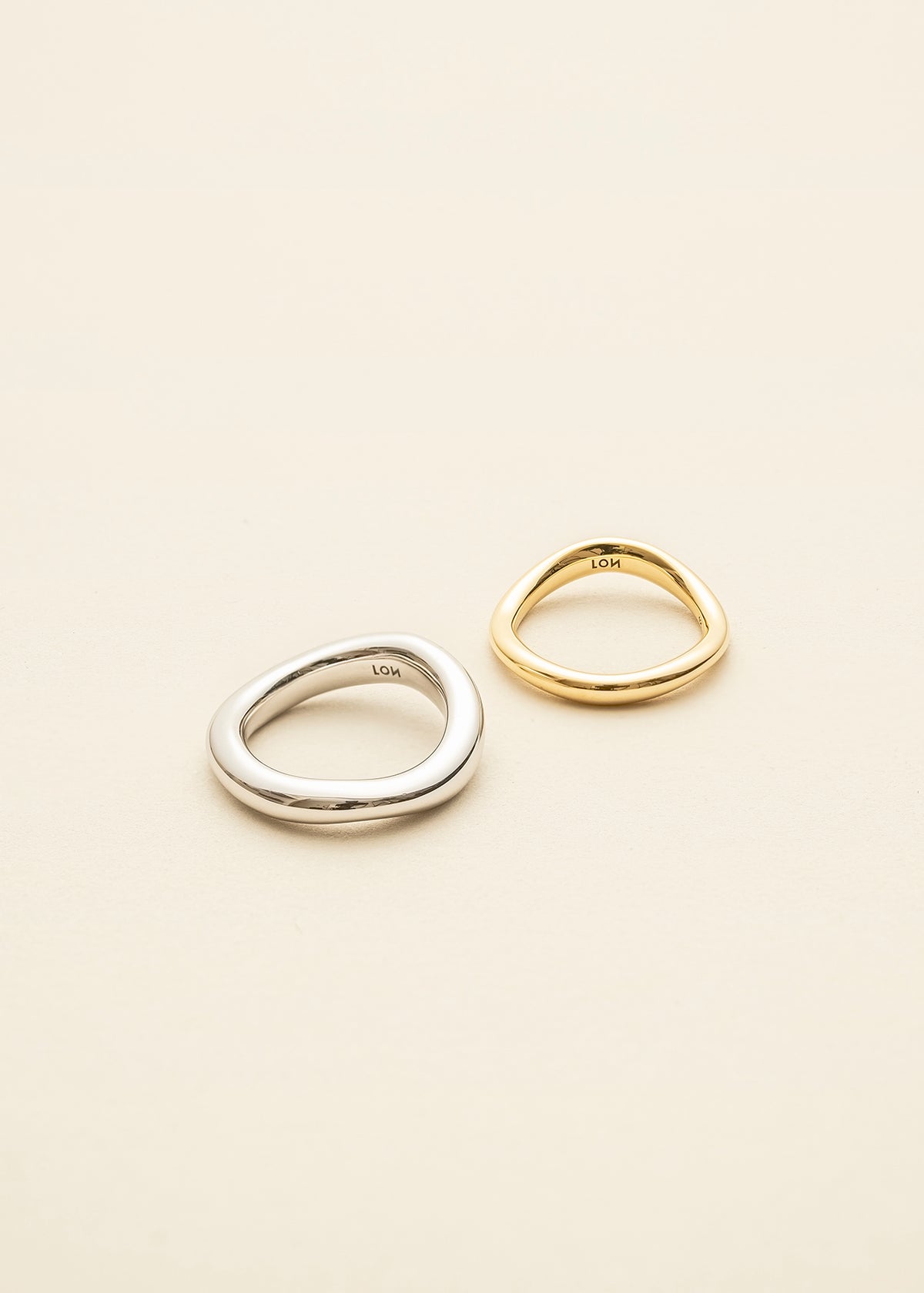 2024年春の Double LON – Ring Color アクセサリー